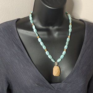 Glass Bead And Stone Pendant Necklace 21 1/4 Inches Long
